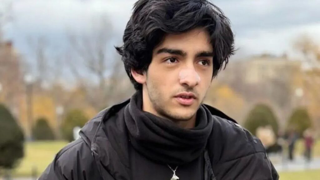 Hrehaan Roshan Age: Birth Date, Family and Life Today