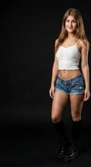 Balancing Teen Life and Digital Stardom - jenny popach age