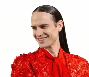 Early Life, Education, and Foundations of Wealth - jordan roth net worth