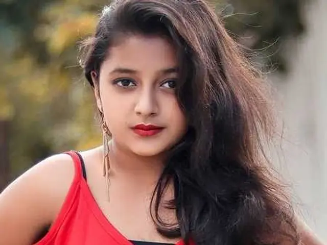 Who is Rashi Shinde known for? - rashi shinde age